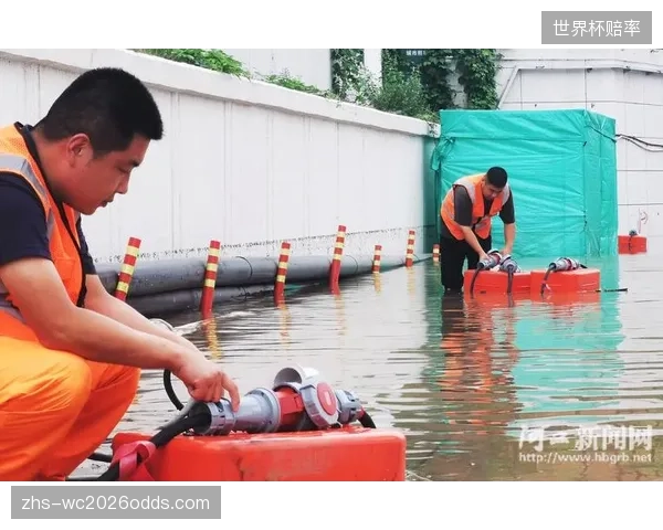 露天体育场排水暗管到底排不排得动积水？